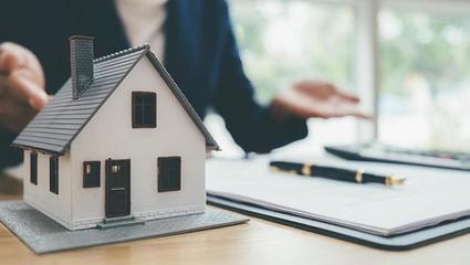 二手房中介費(fèi)下調(diào)趨勢初現(xiàn)，市場博弈待深化